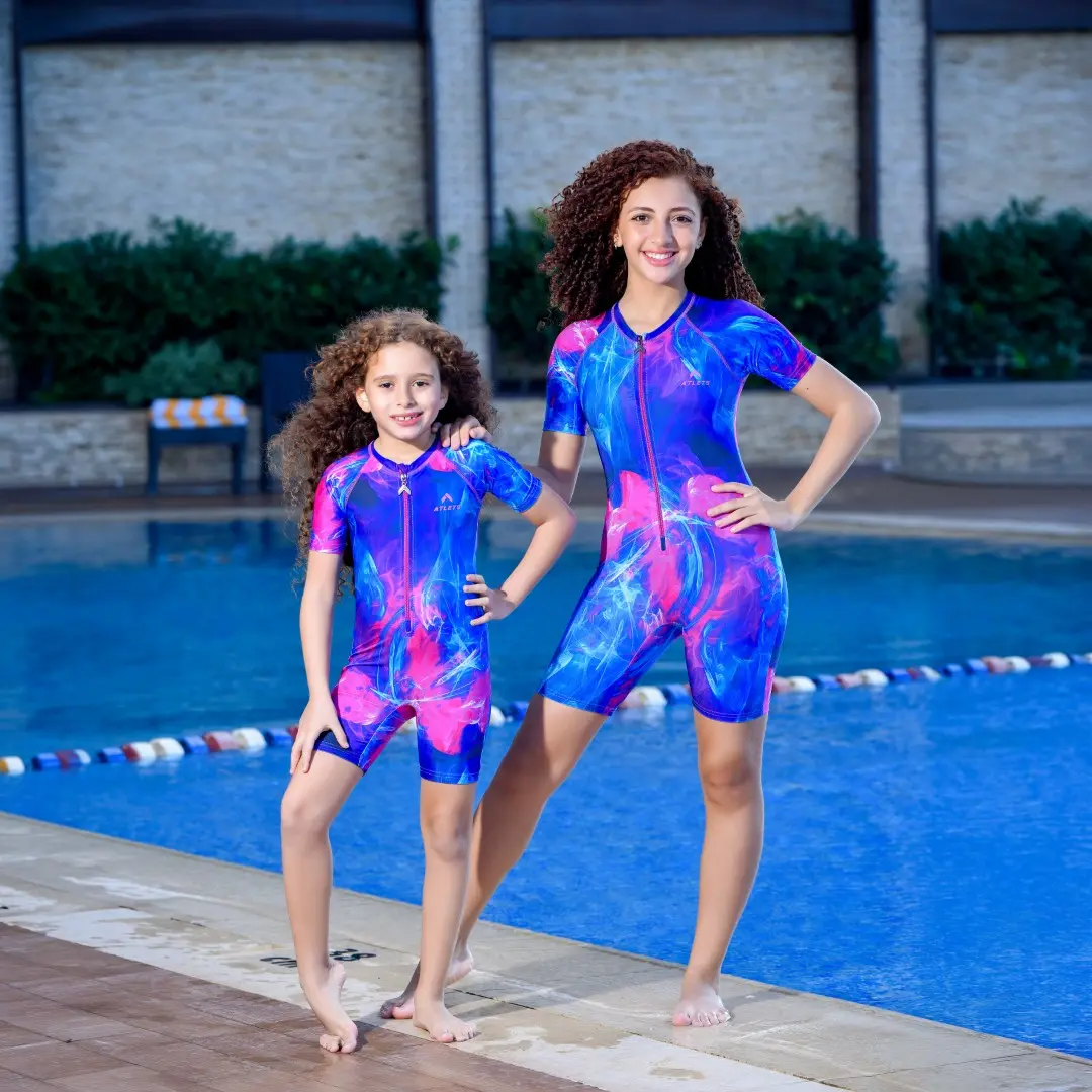 مايوه سباحة نص كم وشورت بناتي H.34